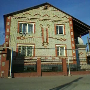 Продам 2-этажный коттедж в г.Рудном c участком 15, 2 сотки,  24А микрорайон