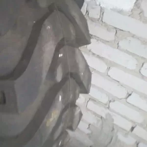 продам шины 20.5-25 на фронтальный погрузчик