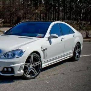 Элитный автомобиль  Mercedes-Benz S65 AMG W221 Long 2012 белого/черног