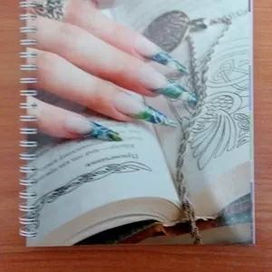 Книга дизайнов для ногтей 