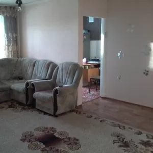 продам 3-х ком.квартиру на 2-м этаже 