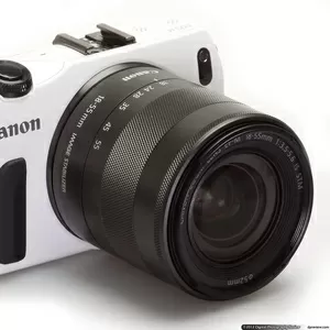 Продам срочно,  фотоаппарат в отличном состоянии canon eos m
