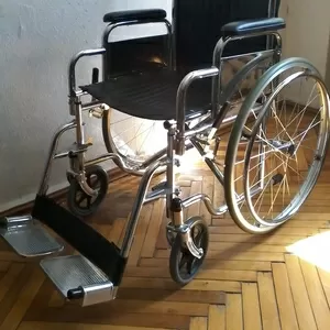 Продам инвалидную коляску.