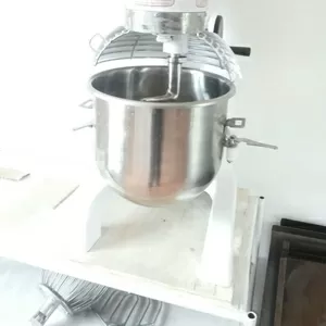 Срочно продаю миксер