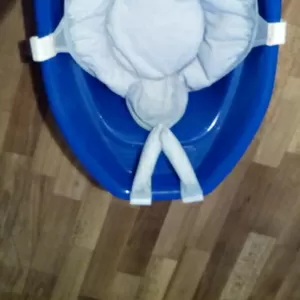продаю отличный держатель на ванночку для новорождёных деток(турция)