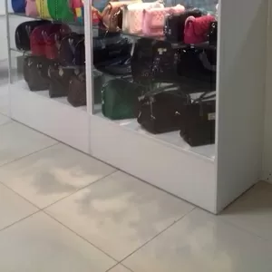 Продам стеклянные витрины