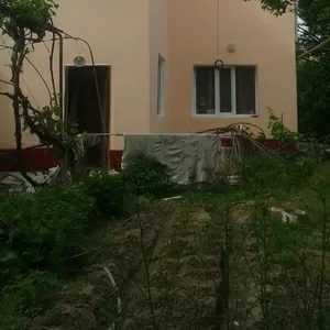 Продаётся двухэтажный кирпичный коттедж на Баме