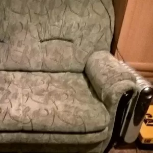 продам диван (диван-кровать)
