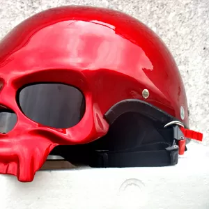 Защитные шлема для мотоциклистов и для владельцев скутеров 