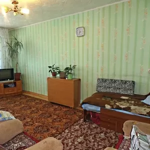 1, 5 улучш,  кирп дом,  2 этаж