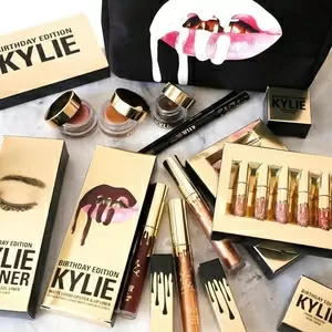 Хит продаж,  помада от #Kylie_Jenner и получите 10% скидку на ваш следу