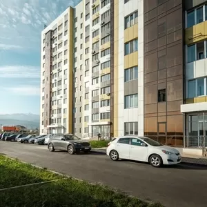 Продается 1 комнатная квартира 43 м.кв.,  кухня 15 м.кв. с балконом