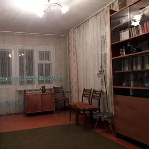 Сдам в долгосрочную аренду  2-х комнатную на пединституте,  рядом АТС-5
