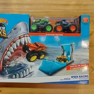 Трек Hot wheels Monster Trucks Shark. Трэк Атака Акулы. Хот вилс.