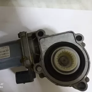 Серводвигатель раздаточной коробки БМВ Х5 Е53 Е70 Х3 Е83 .