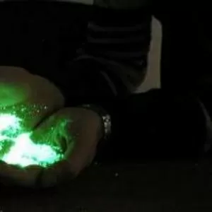 люминофор - самосветящийся порошок в темноте